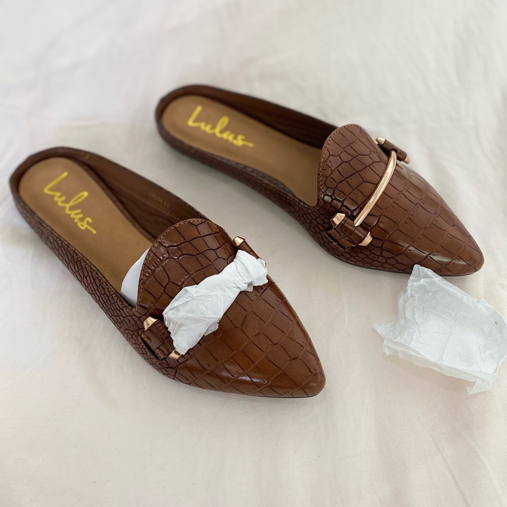 Lulu's Tan Croc-Embossed Loafers